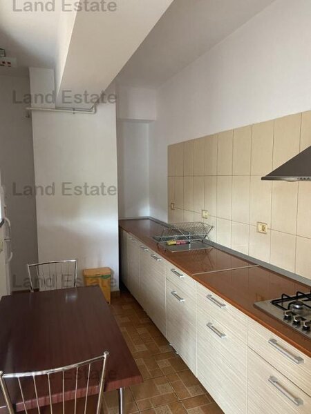 Unirii, Alba Iulia, apartament cu 2 camere, centrala proprie.